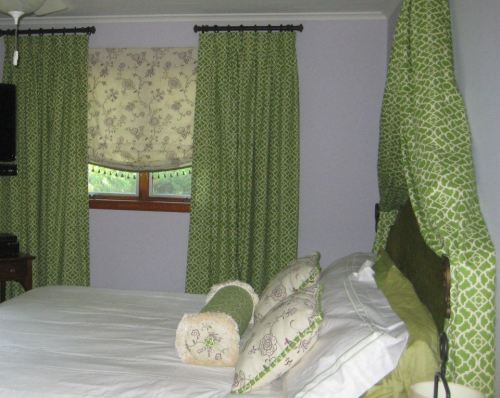 Lattice panels and pillows